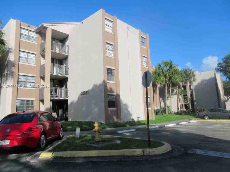 3601 SW 117th Ave # 301 Unit: 9-301