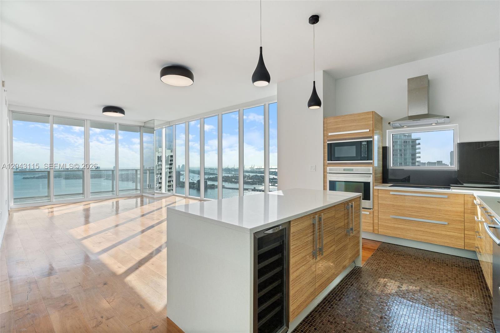 2020 N Bayshore Dr # 3510