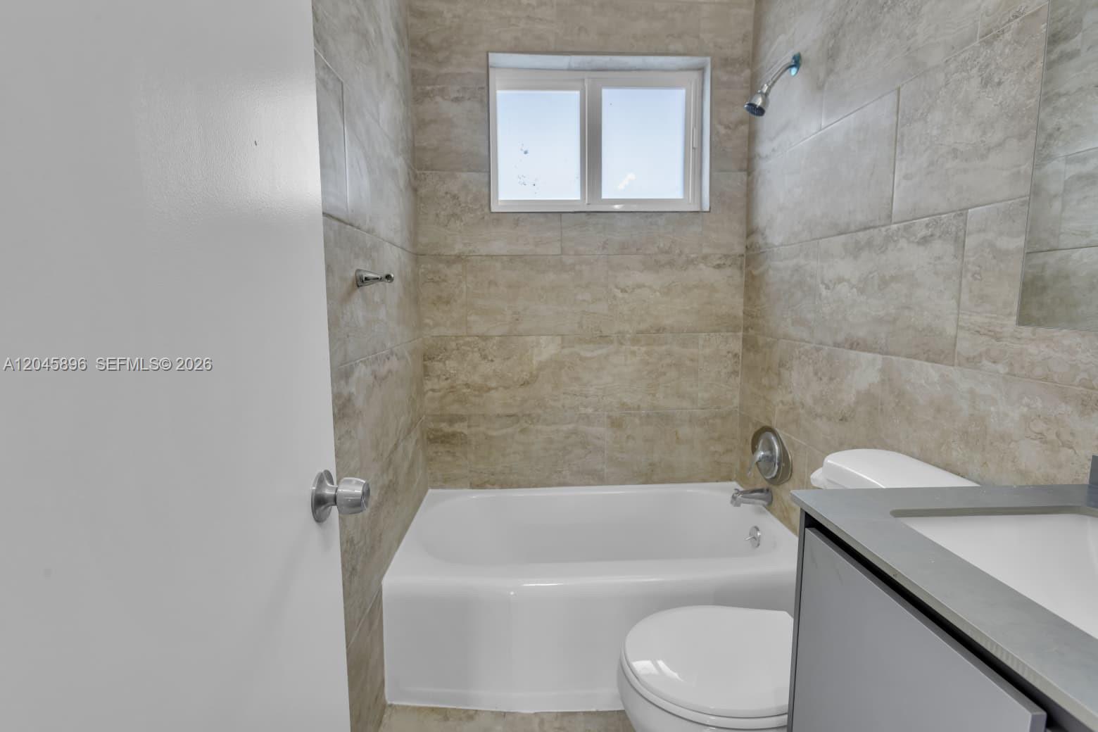 1430 NW 2nd Ave # 2
