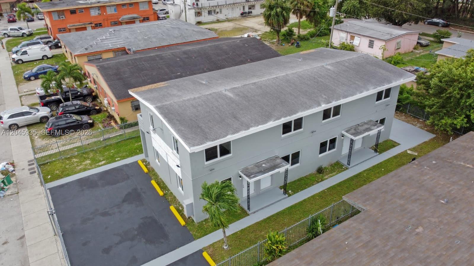 1430 NW 2nd Ave # 4