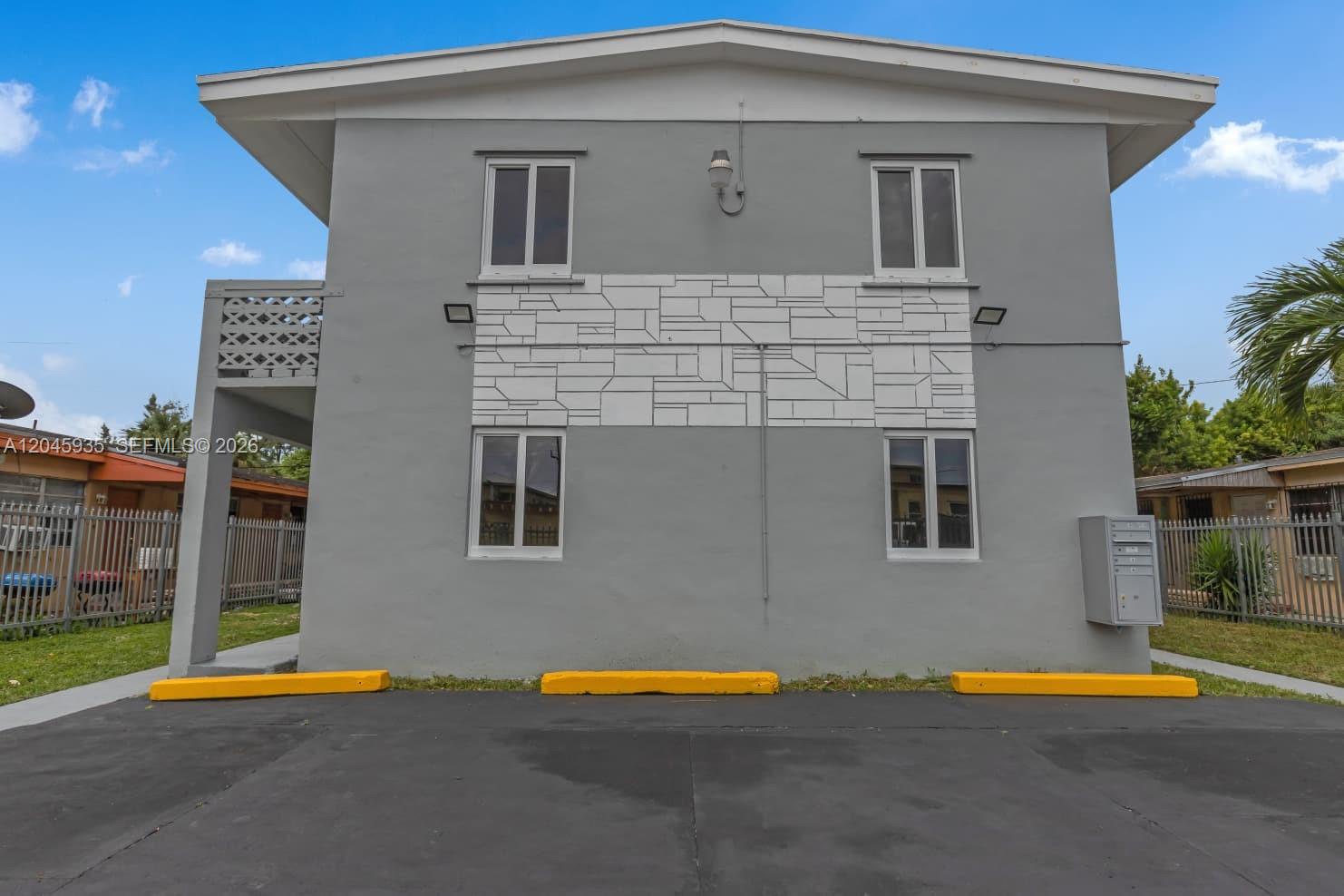 1430 NW 2nd Ave # 4