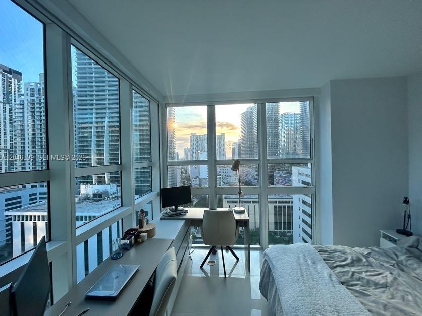 951 Brickell Ave # 2011
