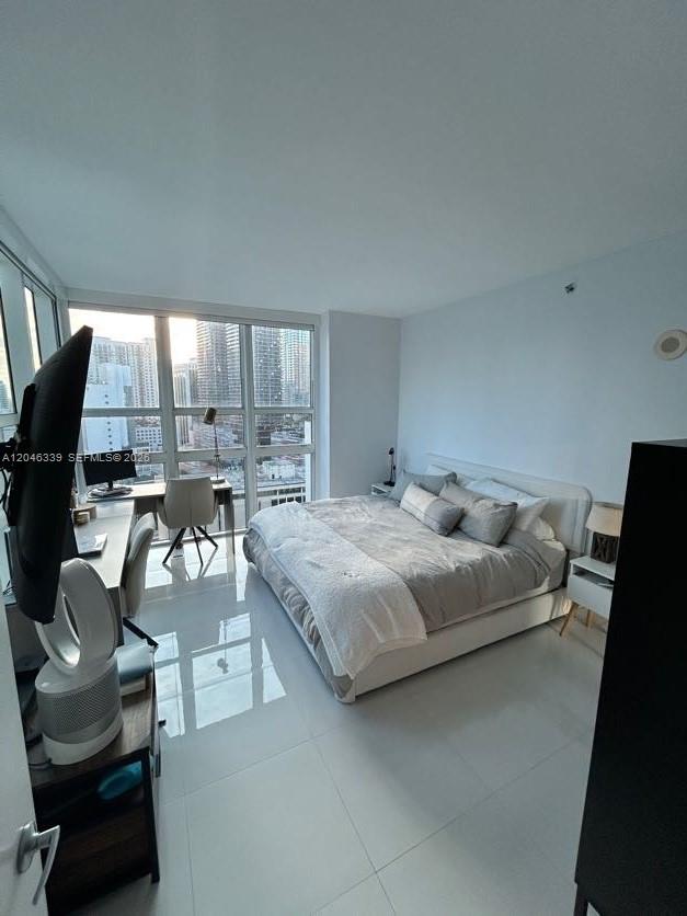 951 Brickell Ave # 2011