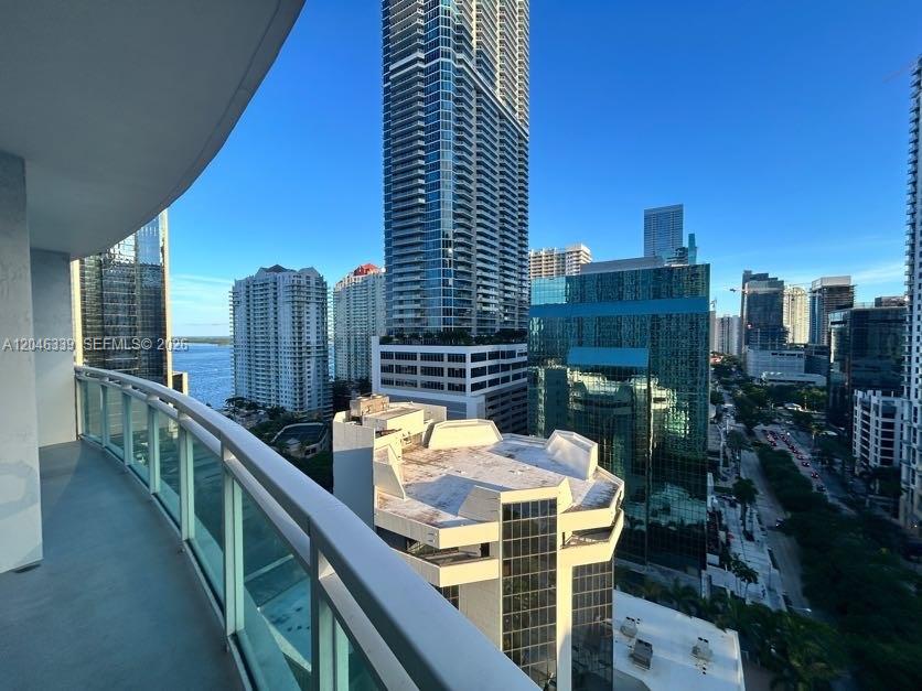 951 Brickell Ave # 2011