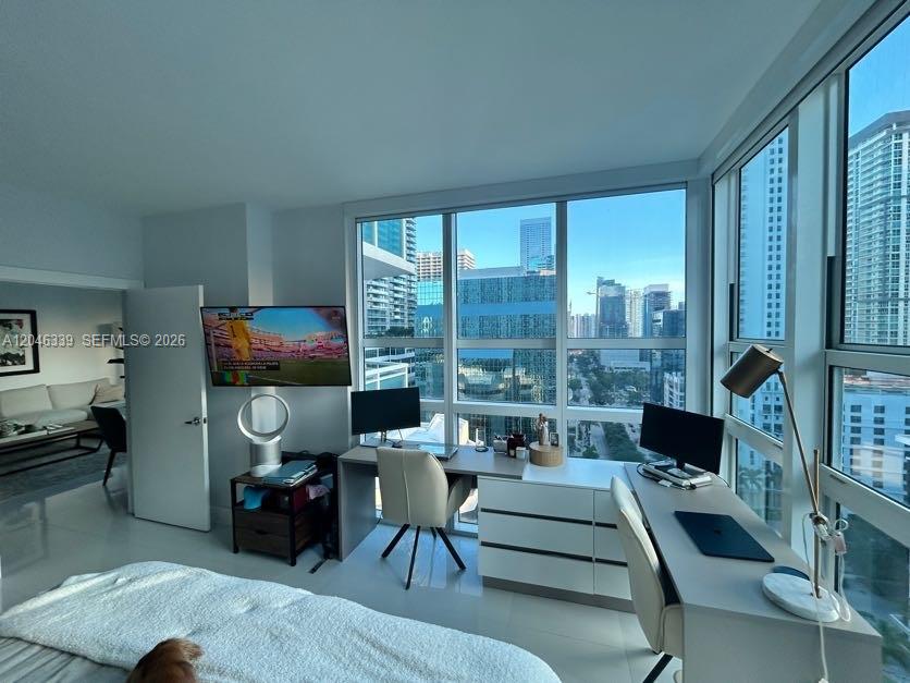 951 Brickell Ave # 2011