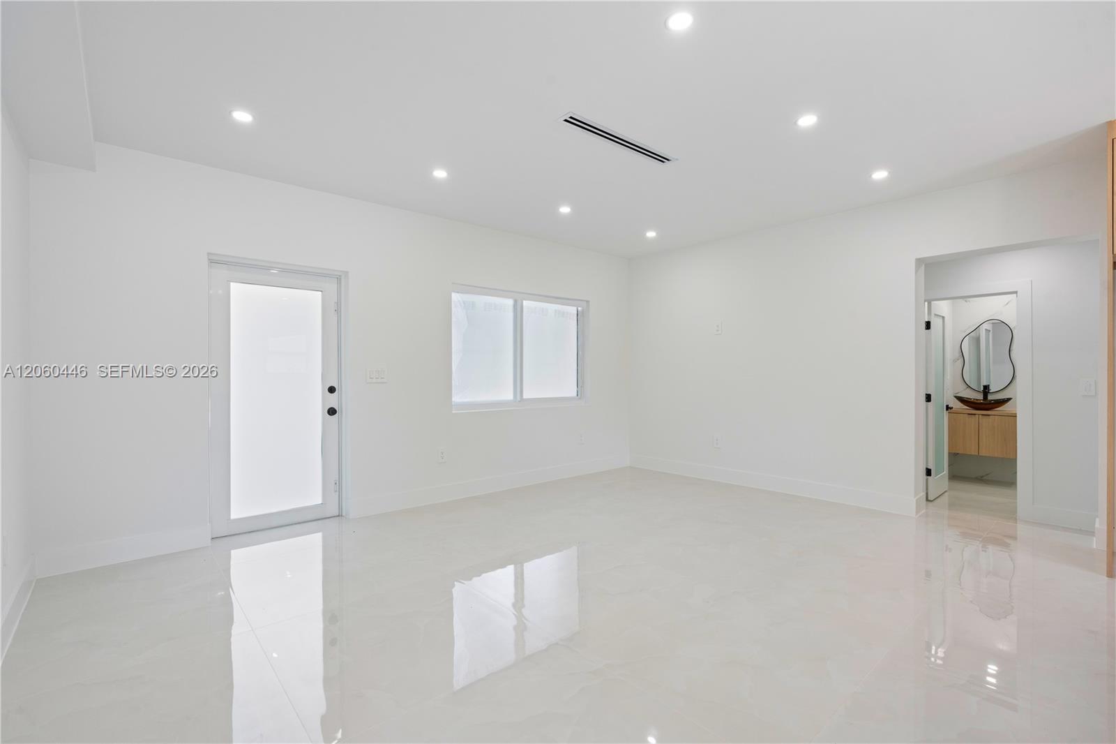 35 Allen Rd