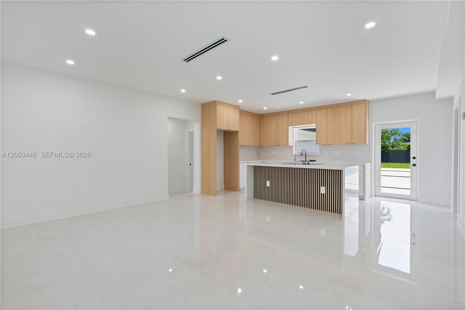 35 Allen Rd