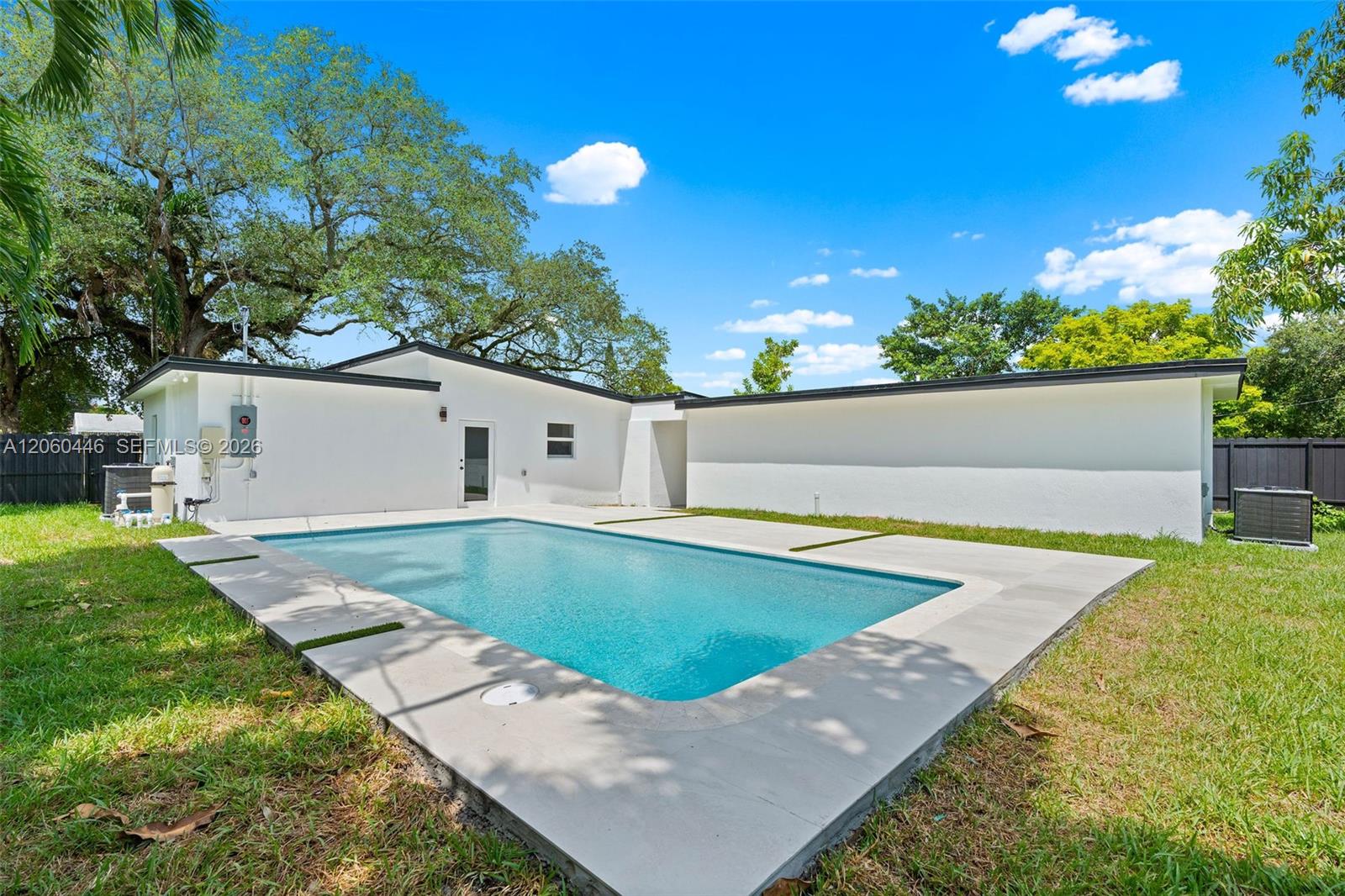 35 Allen Rd