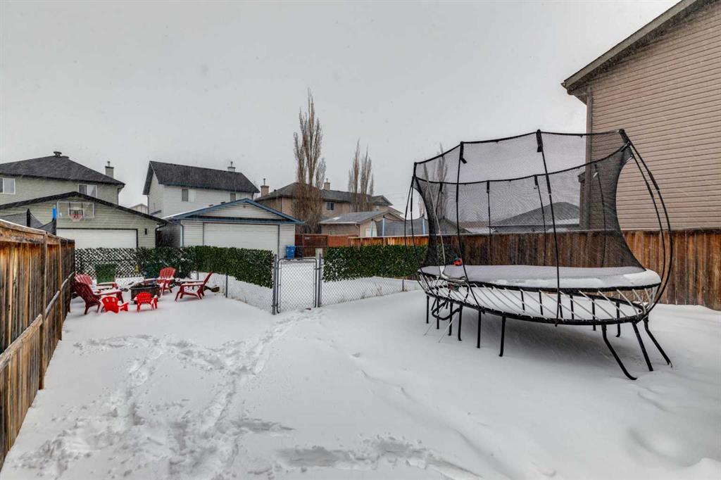 231 Prestwick Point SE