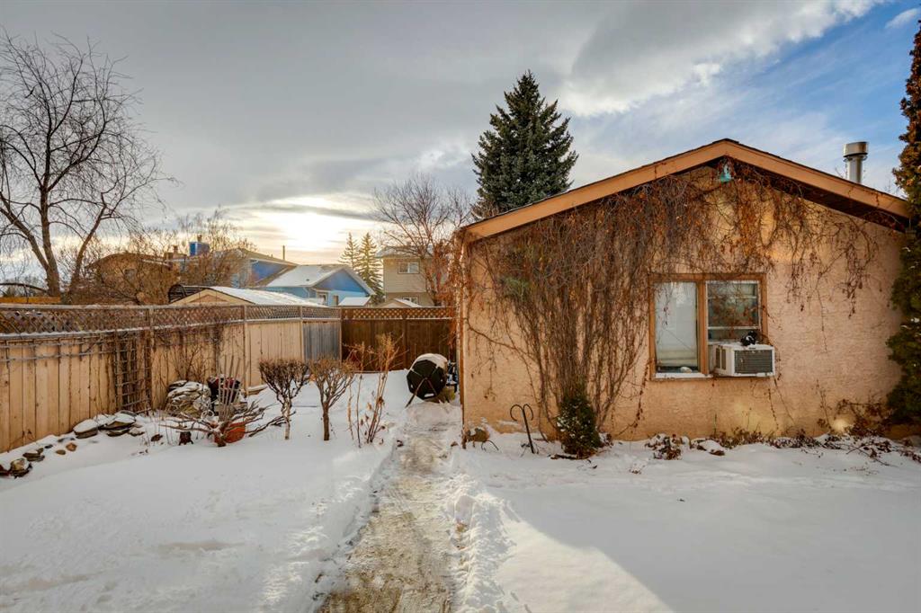 266 Shawnessy Drive SW