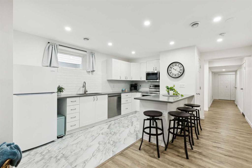 852 Everridge Drive SW