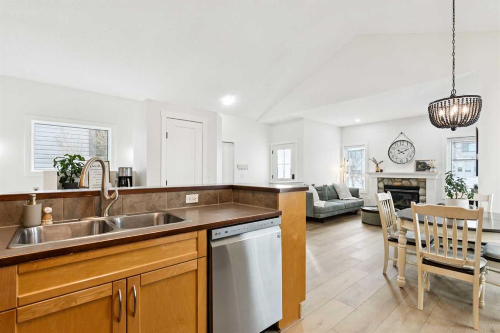 852 Everridge Drive SW