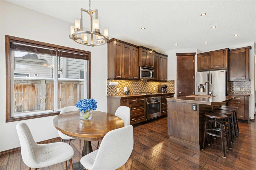 69 Elgin Meadows Manor SE