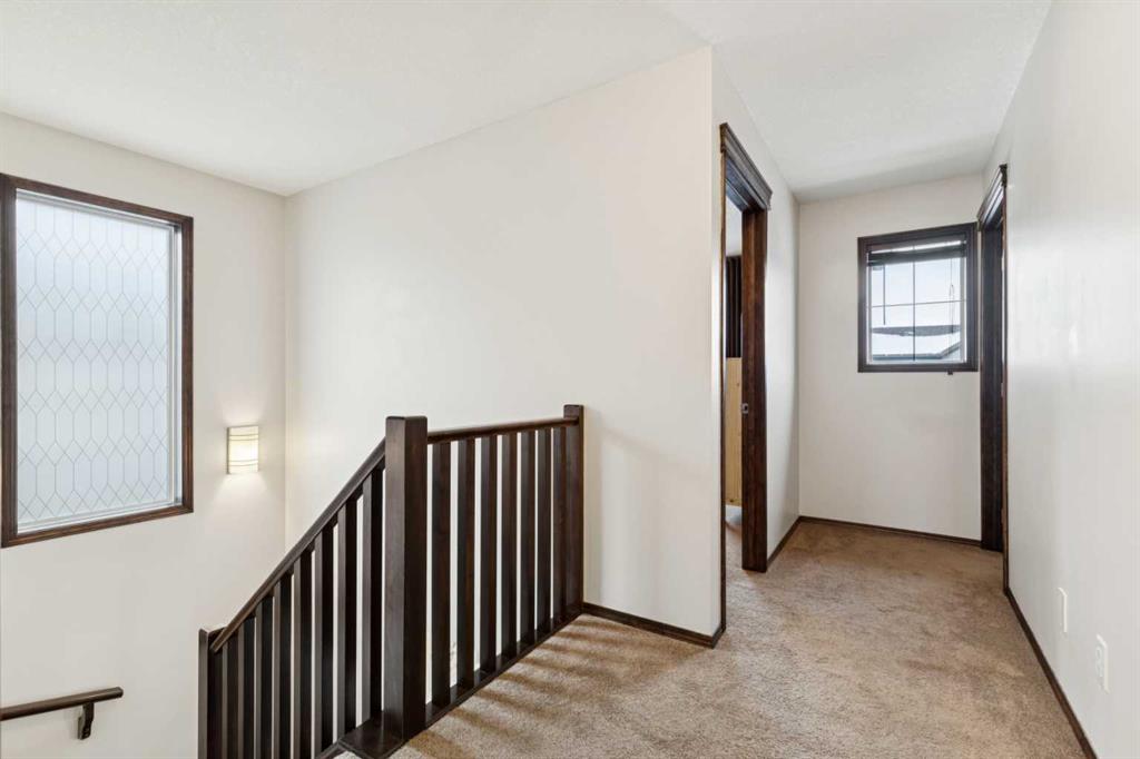 69 Elgin Meadows Manor SE