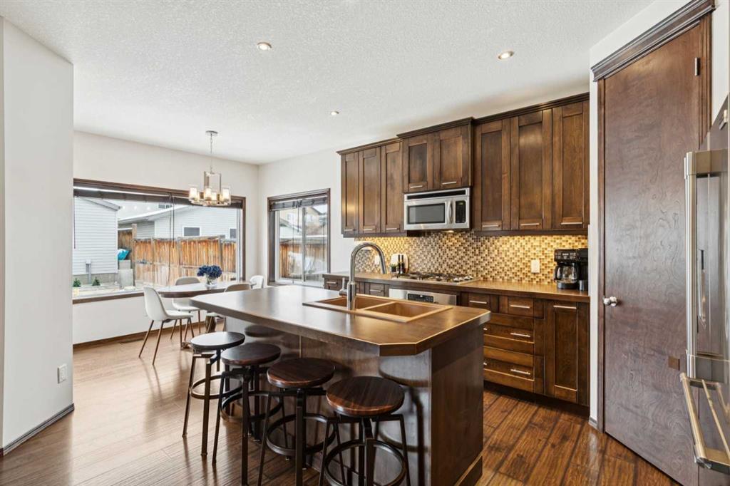 69 Elgin Meadows Manor SE