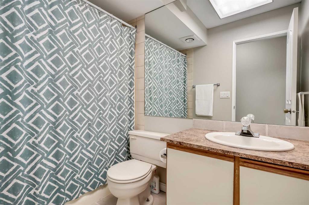 333 Garry Crescent NE Unit: 211