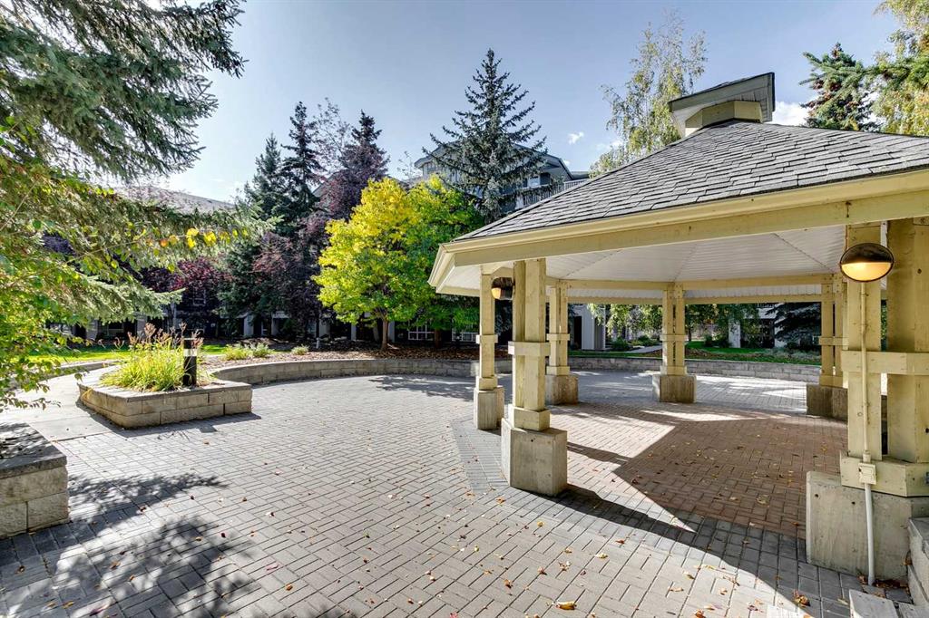 35 Richard Court SW Unit: 205