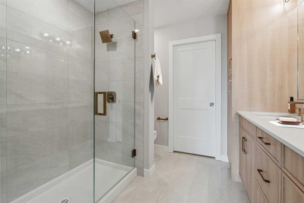 1802 Mahogany Boulevard SE Unit: 8206