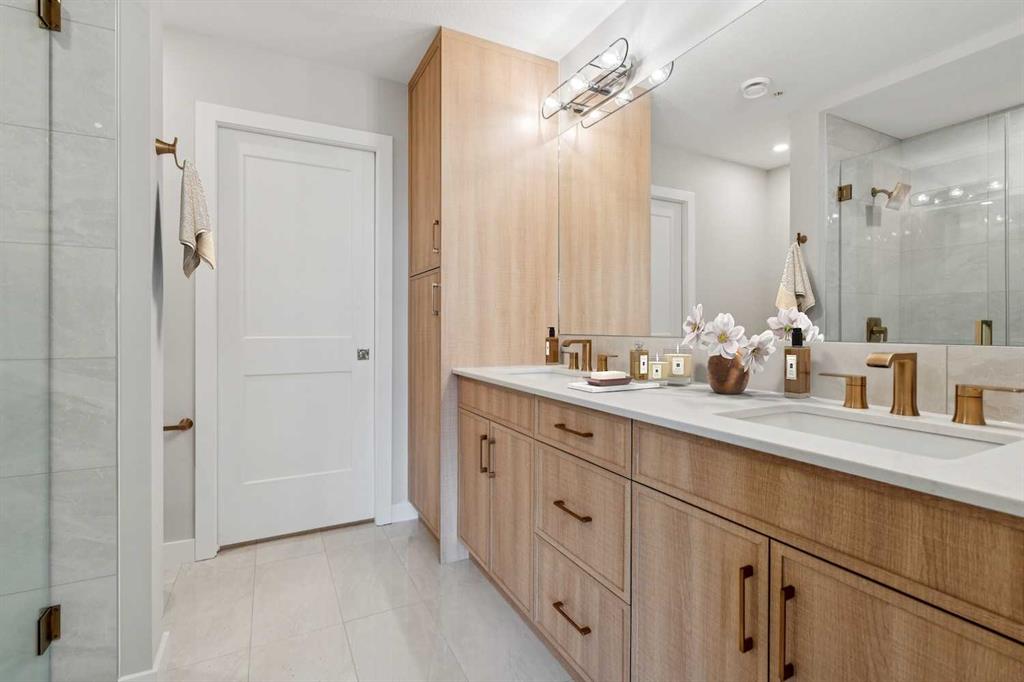 1802 Mahogany Boulevard SE Unit: 8206