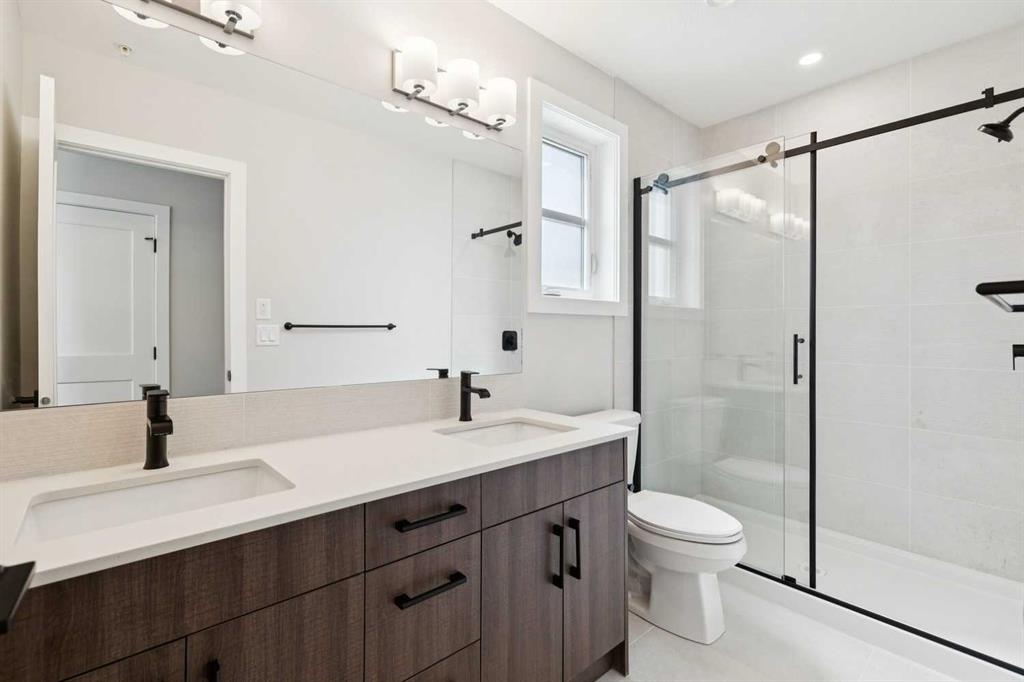 1802 Mahogany Boulevard SE Unit: 7121