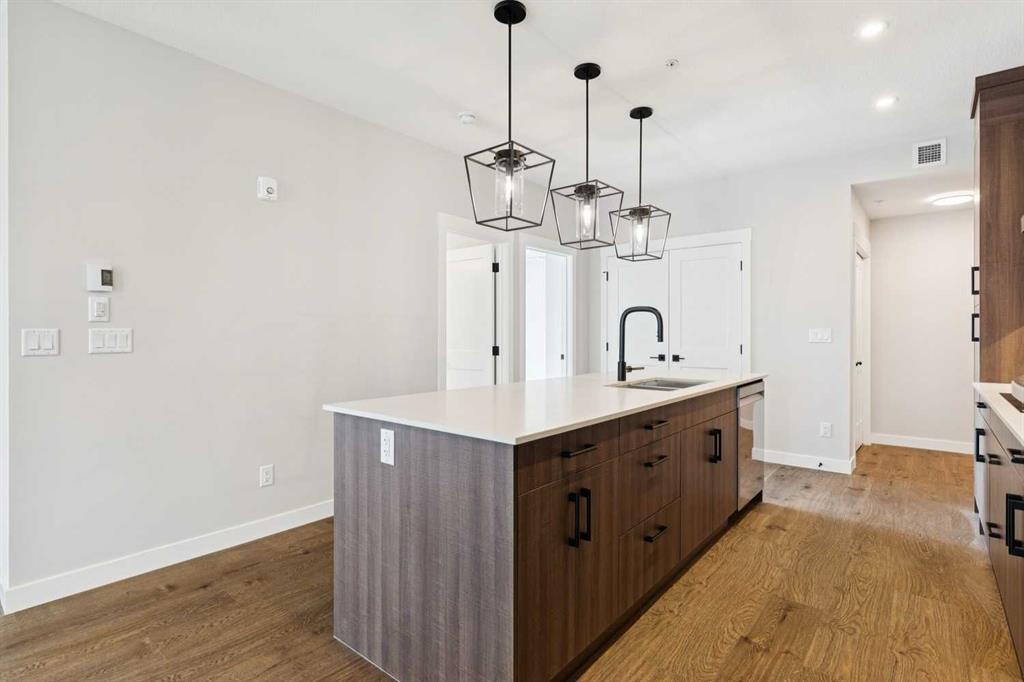 1802 Mahogany Boulevard SE Unit: 7121