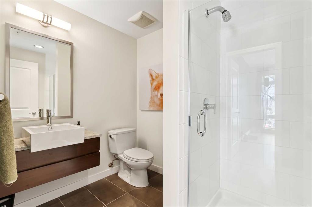 540 34 Street NW Unit: 204
