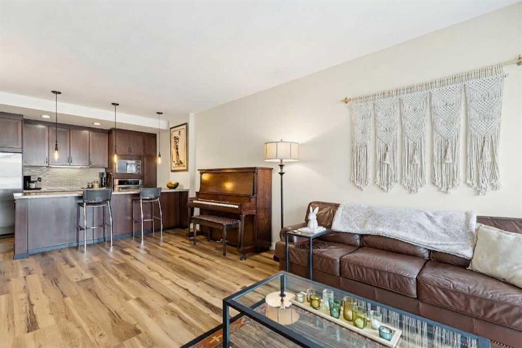 540 34 Street NW Unit: 204