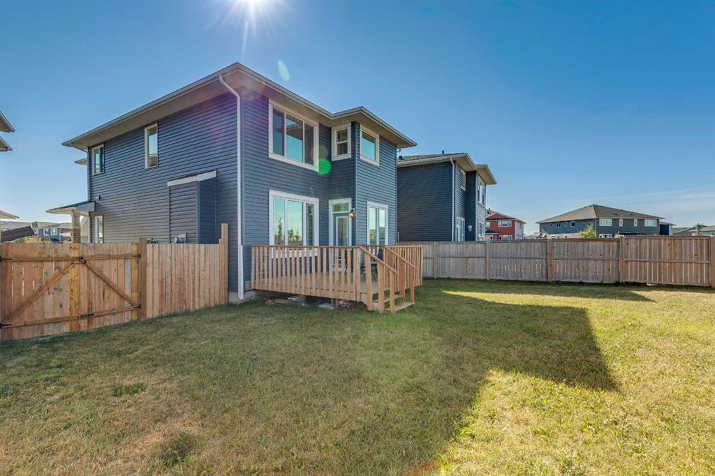 215 Redstone Heights NE