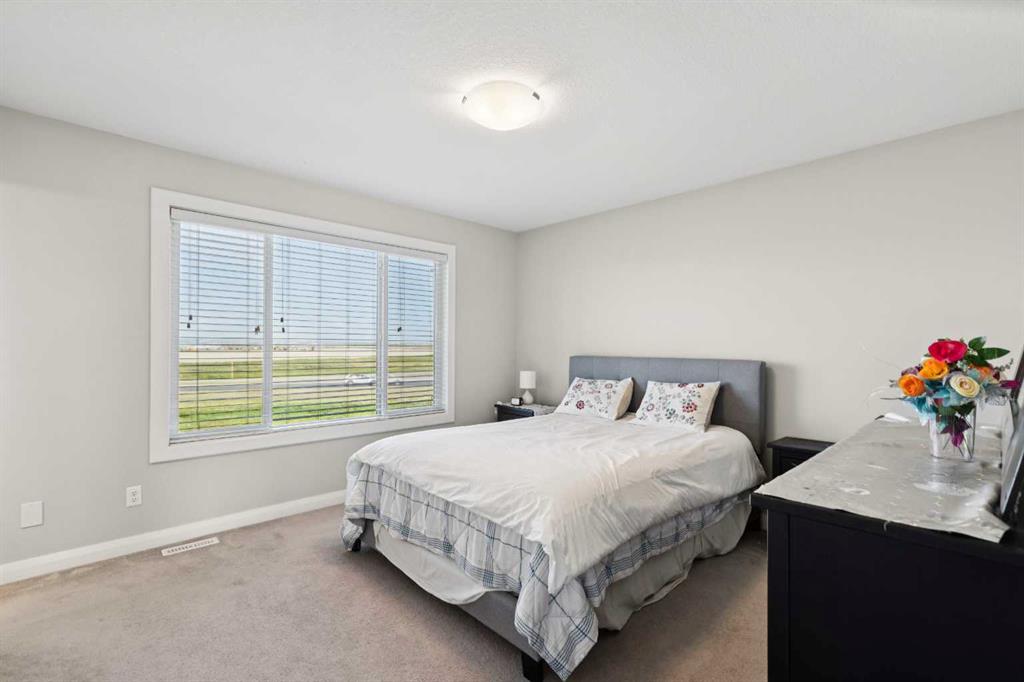 215 Redstone Heights NE
