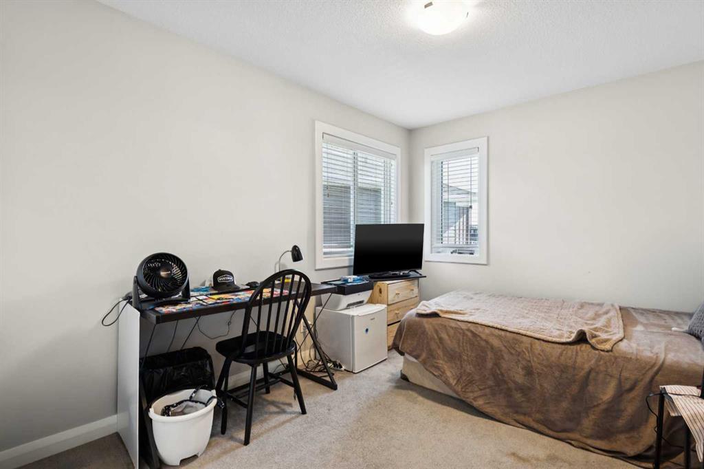 215 Redstone Heights NE
