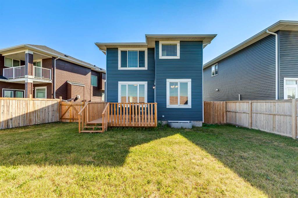 215 Redstone Heights NE