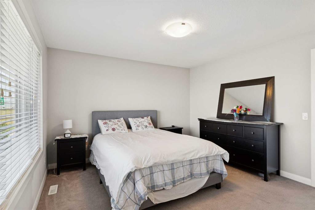 215 Redstone Heights NE
