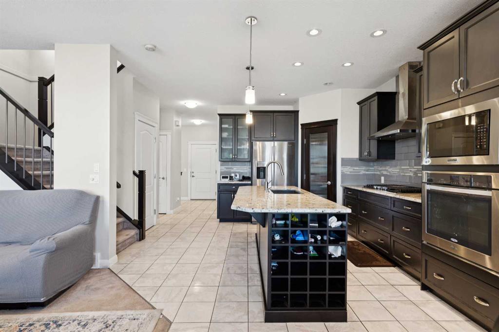 215 Redstone Heights NE