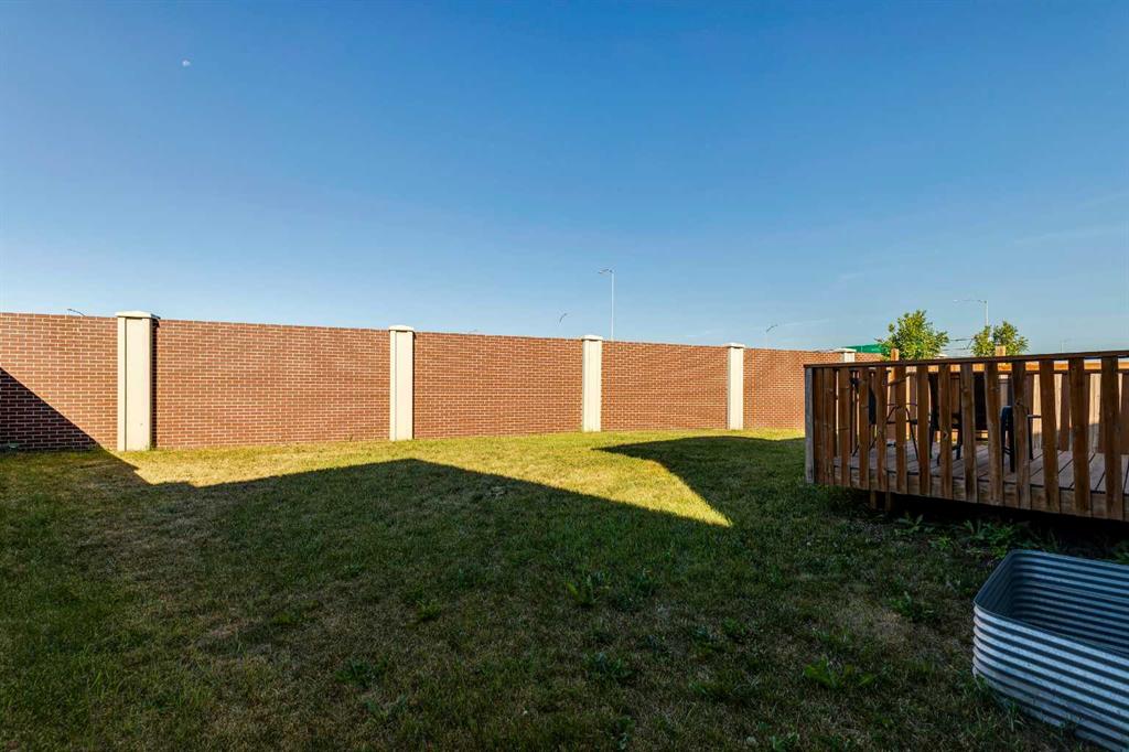 215 Redstone Heights NE