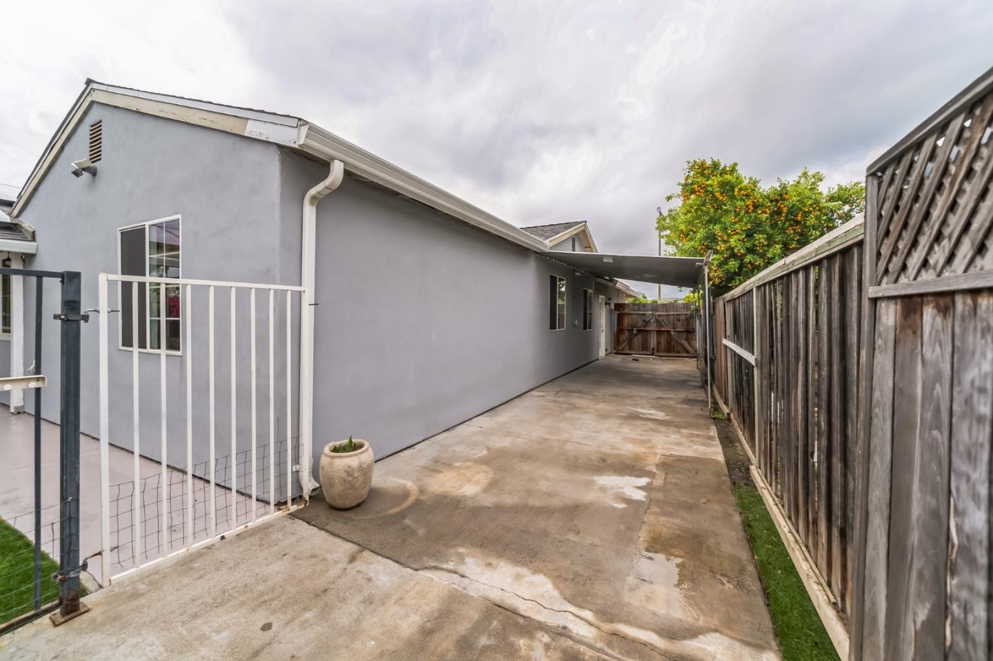 1621 Jessica WAY