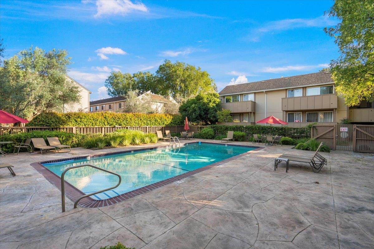 2466 West Bayshore Road 5