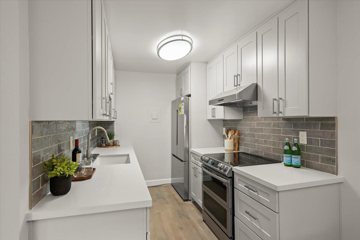 2466 West Bayshore Road 5