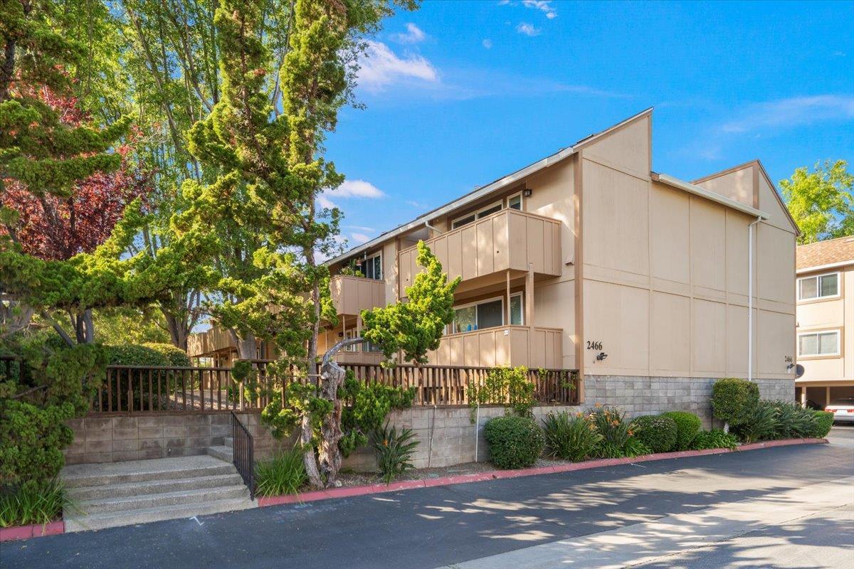 2466 West Bayshore Road 5