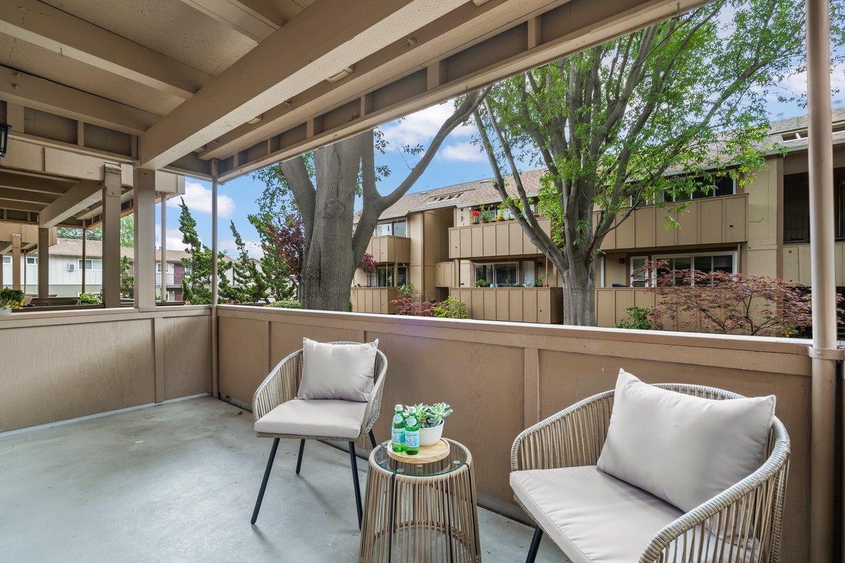 2466 West Bayshore Road 5