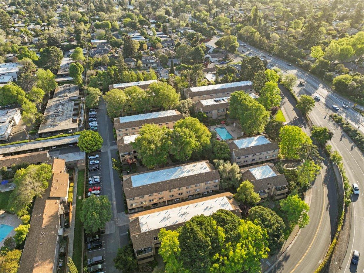 2466 West Bayshore Road 5