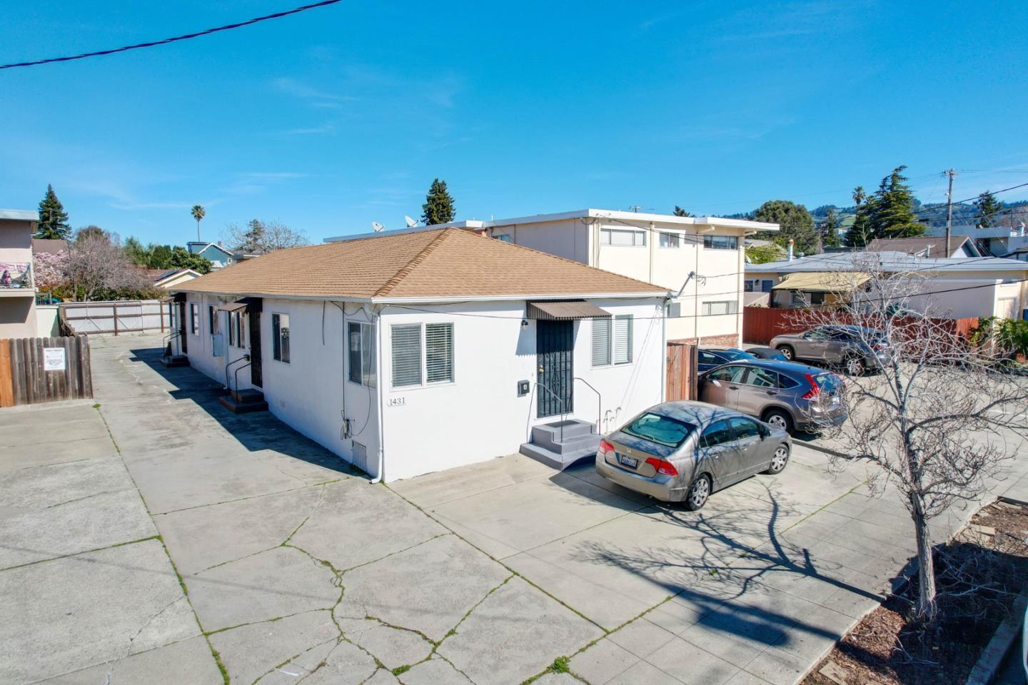 1431 Dwight Way
