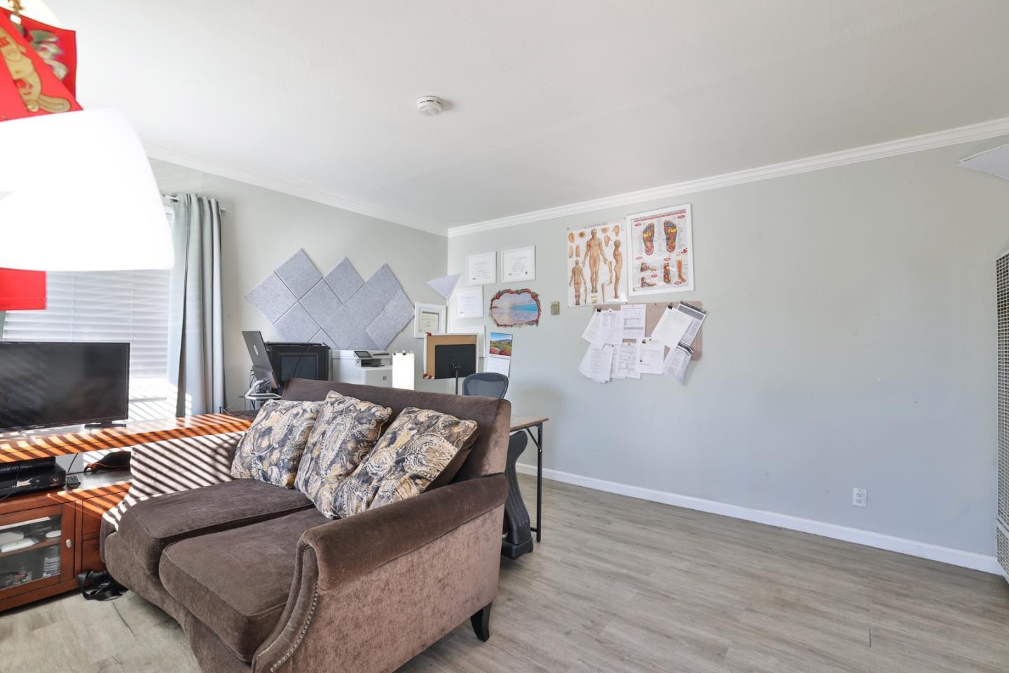 1431 Dwight Way