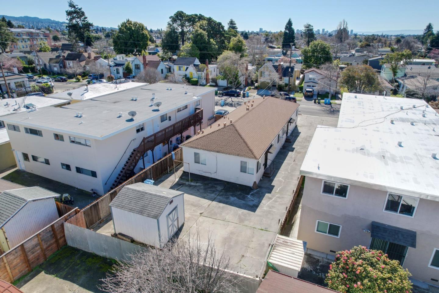 1431 Dwight Way