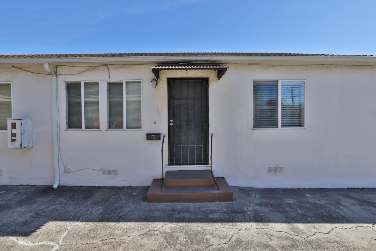 1431 Dwight Way