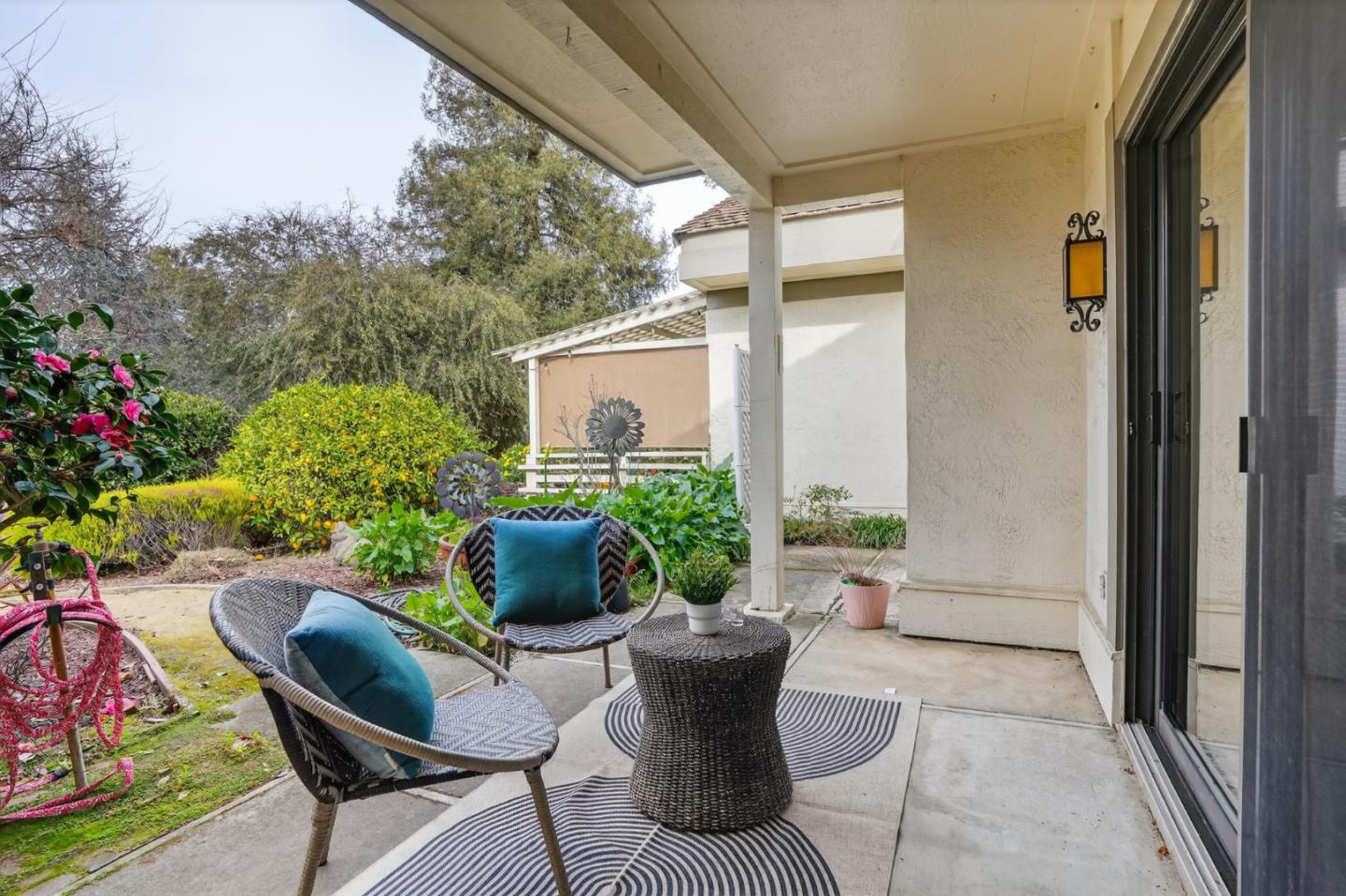 6041 Montgomery Bend