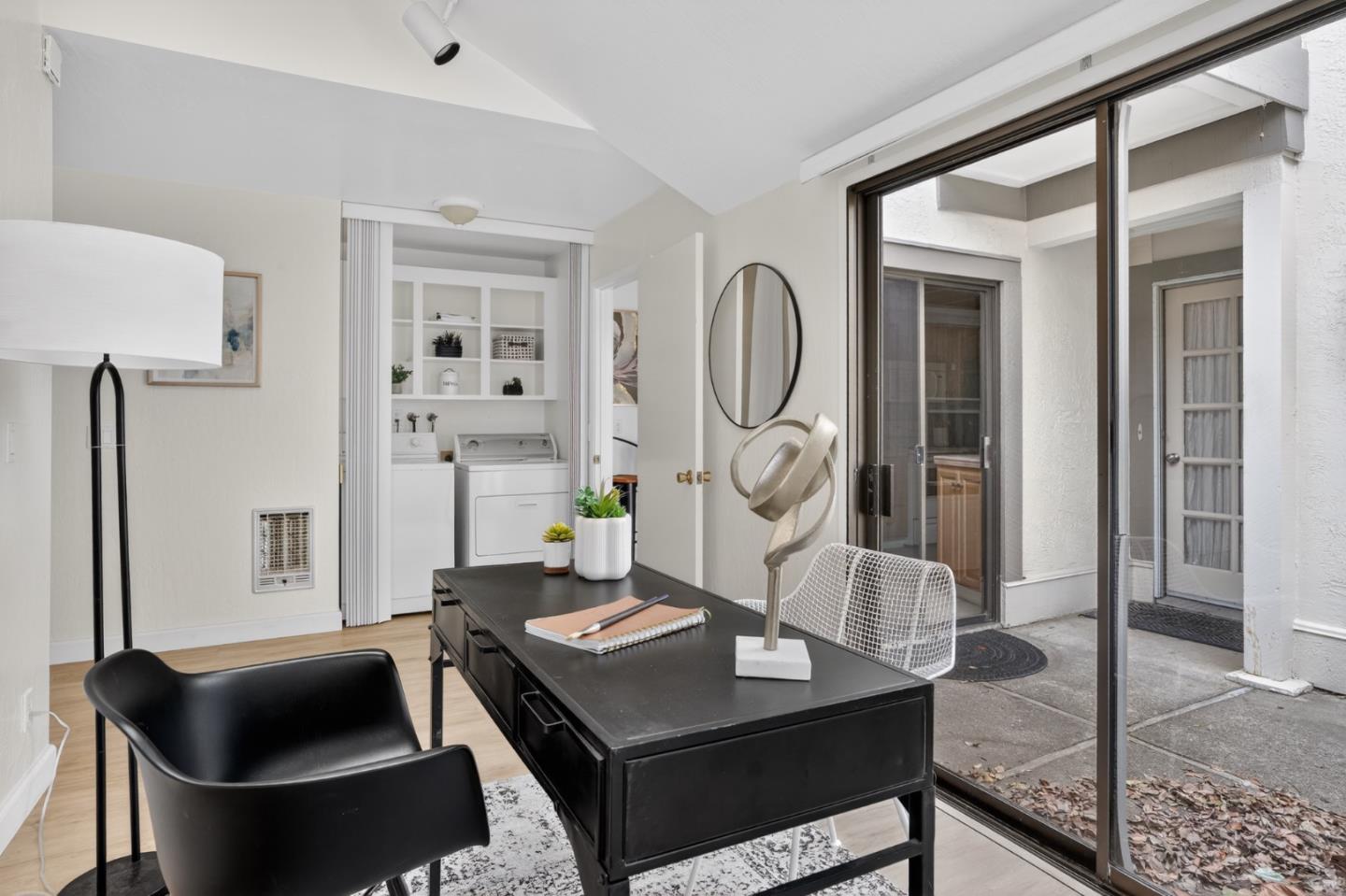 6041 Montgomery Bend