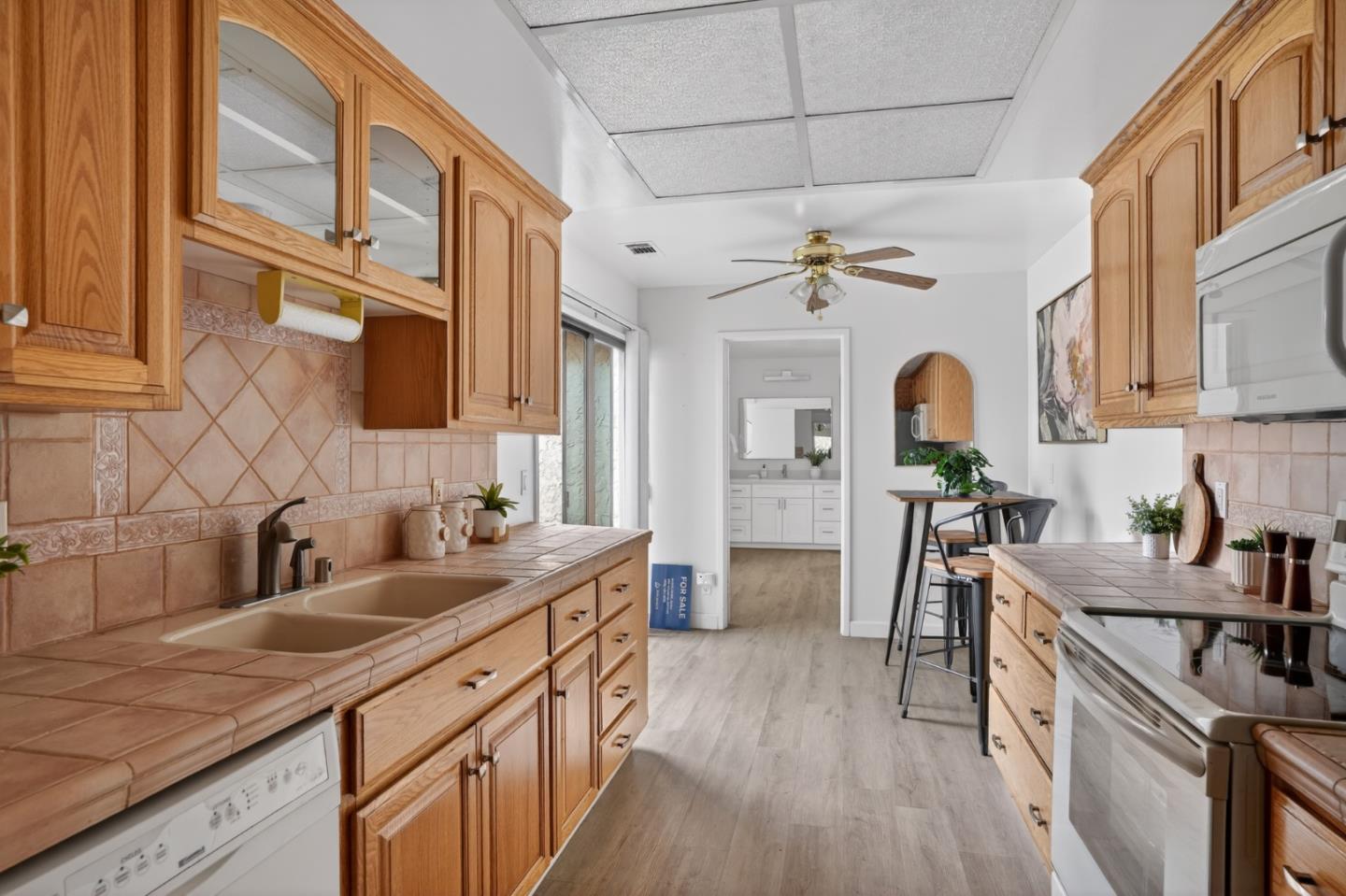 6041 Montgomery Bend