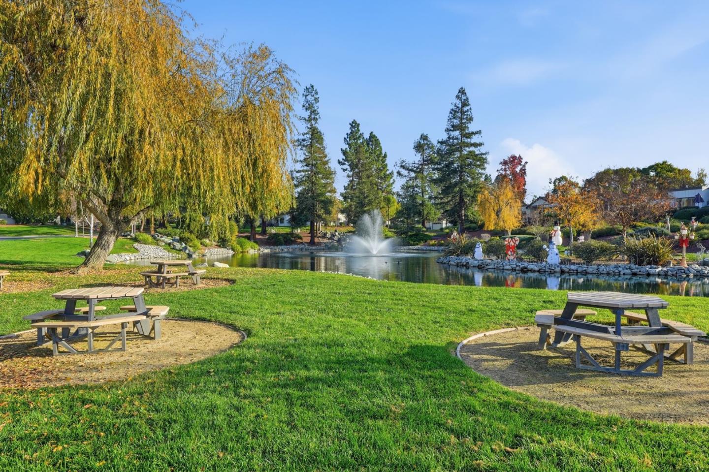 6041 Montgomery Bend