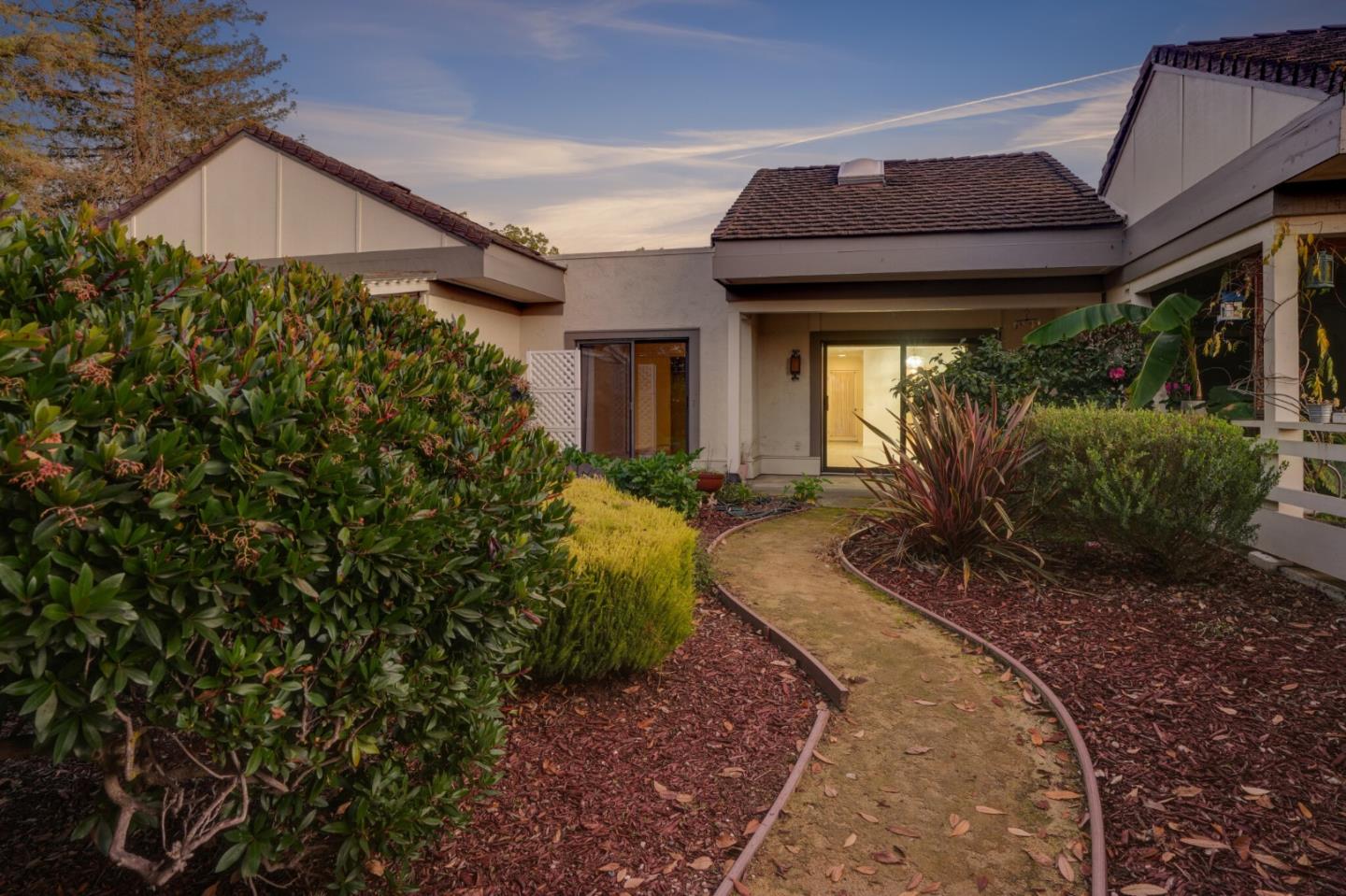 6041 Montgomery Bend