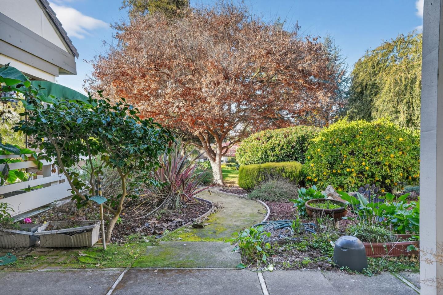 6041 Montgomery Bend